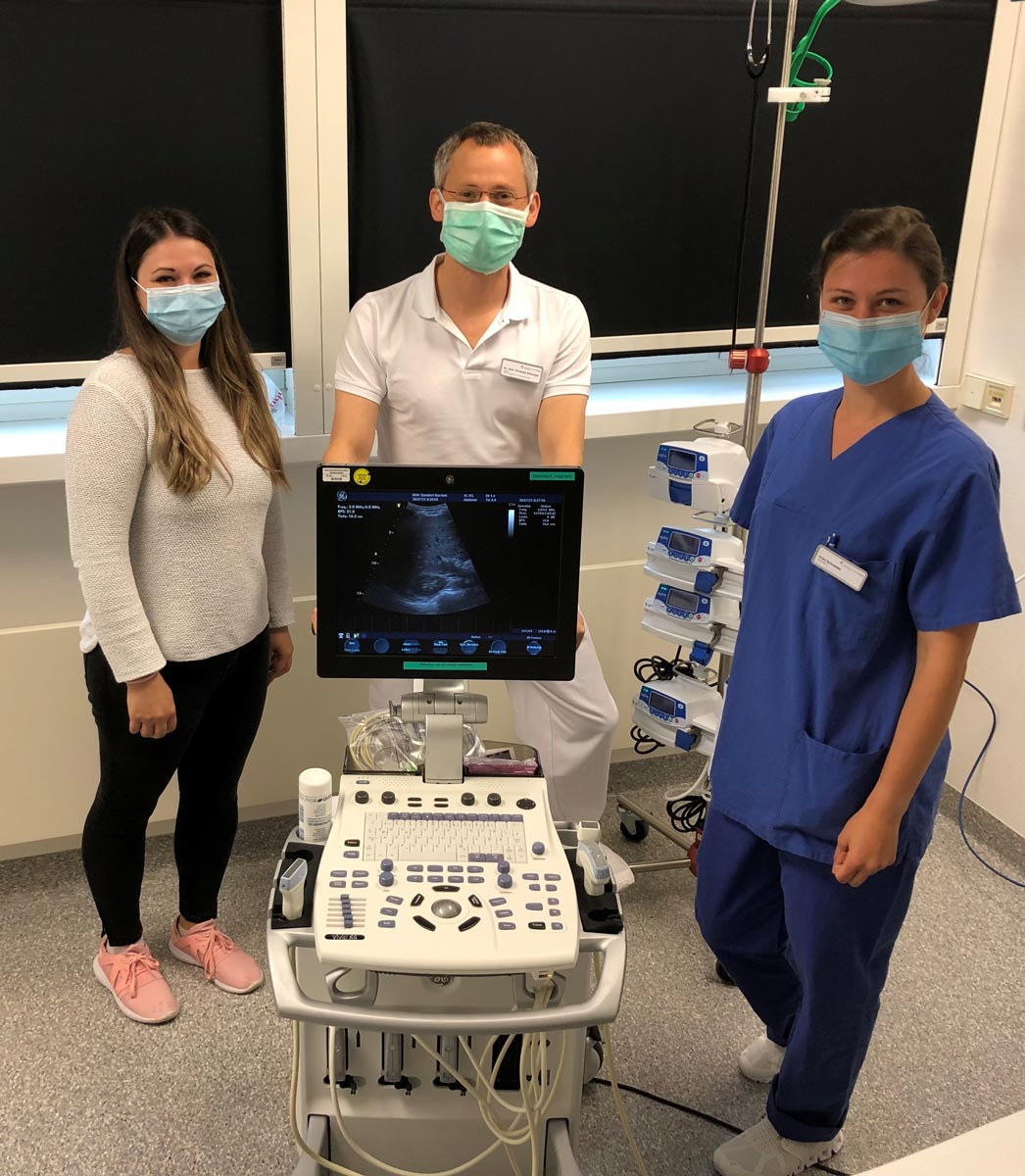 Landarzt-Stipendiatinnen bekommen Ultraschallkurs in den Neckar-Odenwald-Kliniken 