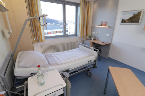 Patientenzimmer der Neckar-Odenwald-Kliniken