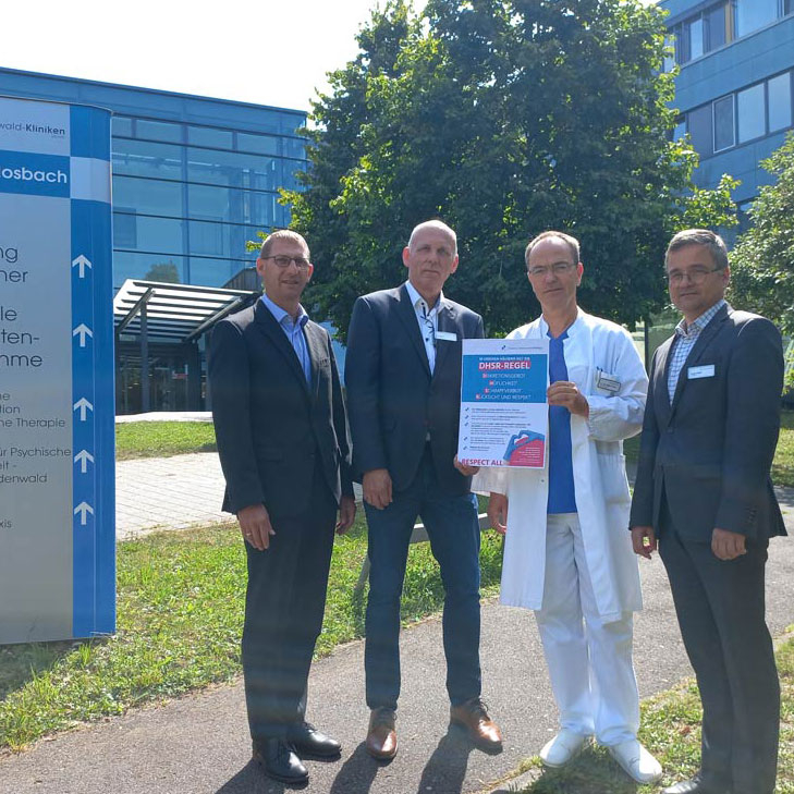 Geschäftsleitung der Neckar-Odenwald-Kliniken (von links nach rechts) mit Geschäftsführer Frank Hehn, Pflegedienstleiter Kurt Böhrer, Ärztlicher Direktor Dr. med. Rüdiger Mahler sowie Geschäftsführer Harald Löffler.