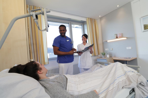 Patientenzimmer der Neckar-Odenwald-Kliniken